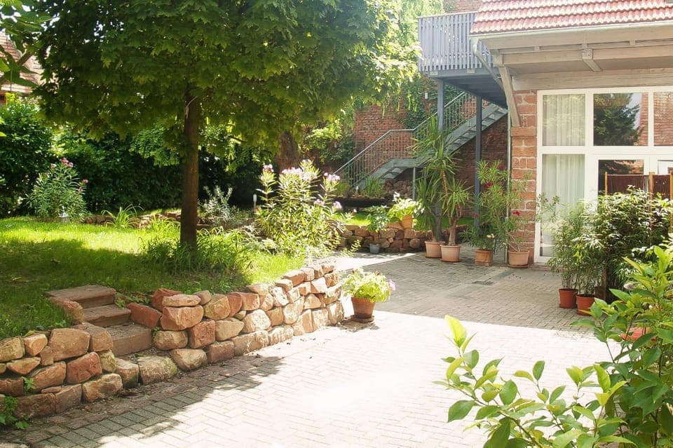 Patio, Facade/entrance, Garden