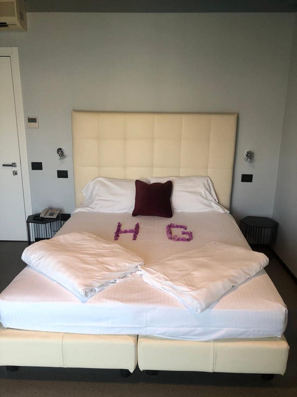 Balcony/Terrace, Bedroom, Lake view