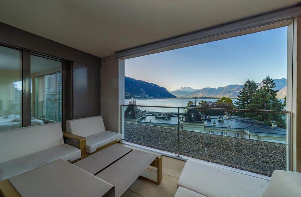 Balcony/Terrace, Lake view