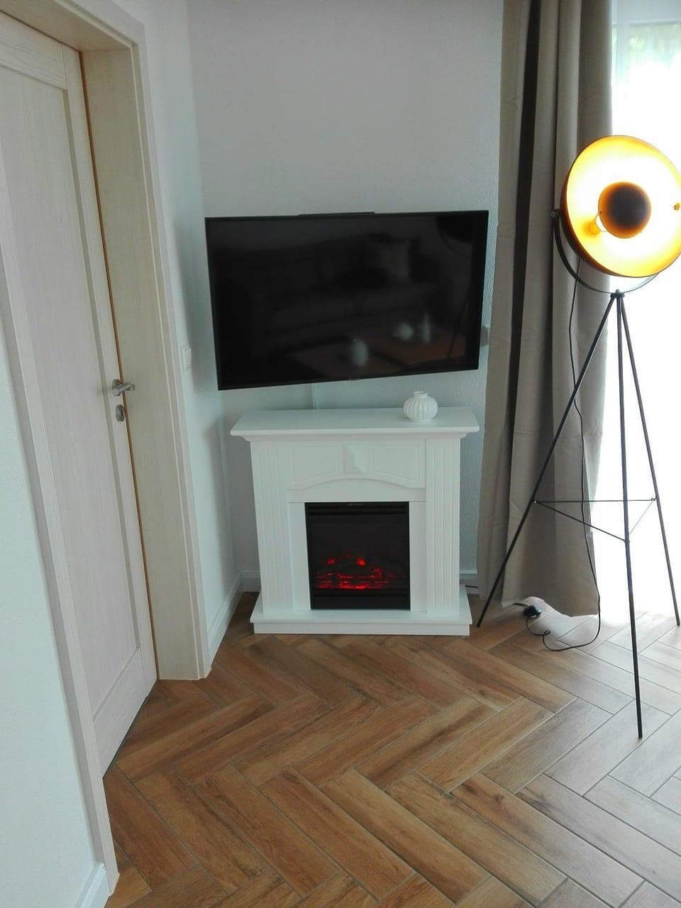 TV and multimedia, Living room, Decorative detail, Area and facilities