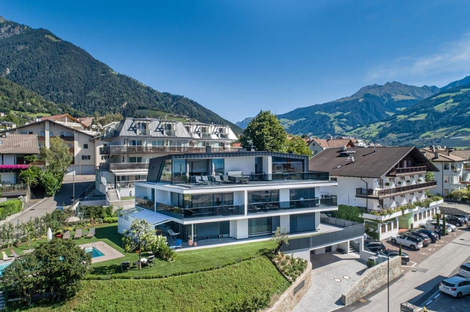 Property building, Bird's eye view