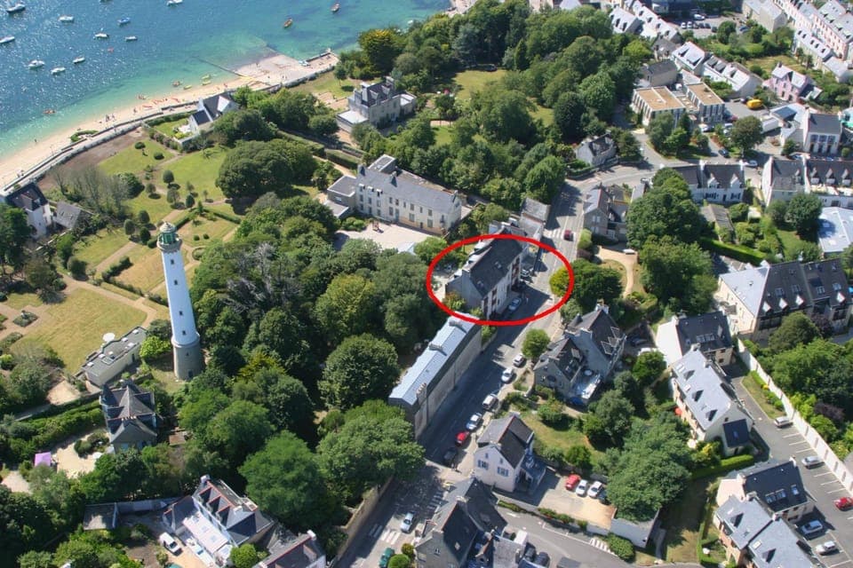 Nearby landmark, Neighbourhood, Natural landscape, Bird's eye view, Beach, Area and facilities, Location