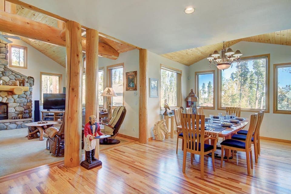 Living room, Dining area