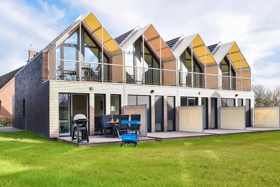 BBQ facilities, Balcony/Terrace, Garden view