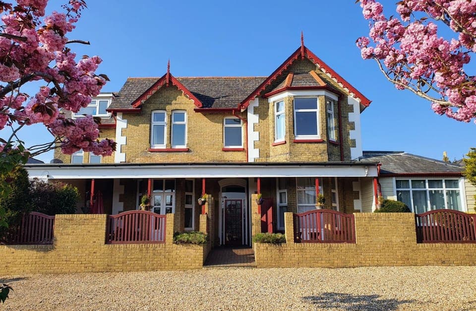 Property building, Facade/entrance