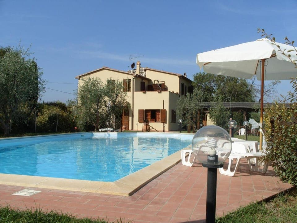 Restaurant/places to eat, Facade/entrance, Garden, Lobby or reception, Pets, Garden view, Pool view, Street view, Swimming pool, Certificate/Award, Family