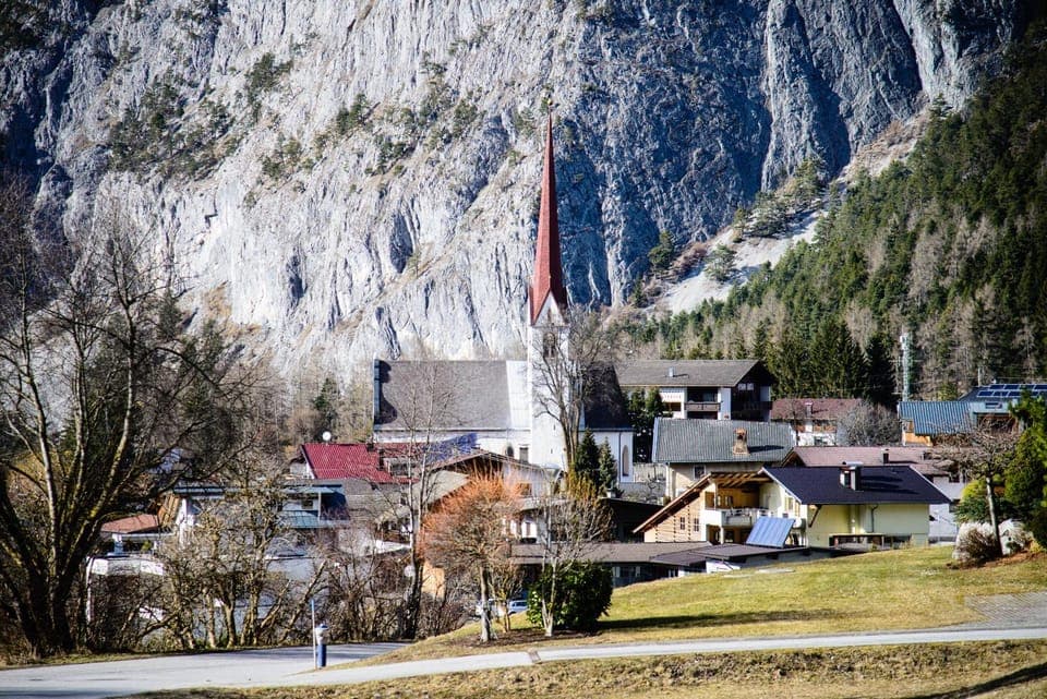Property building, Spring