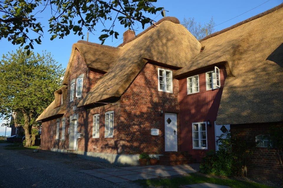 Facade/entrance, Facade/entrance