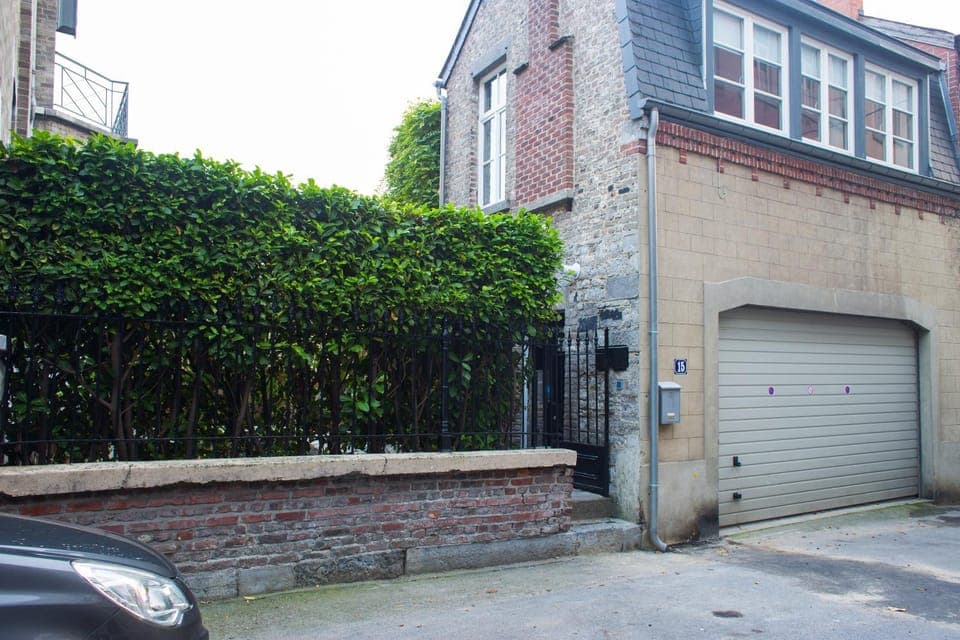 Property building, Facade/entrance