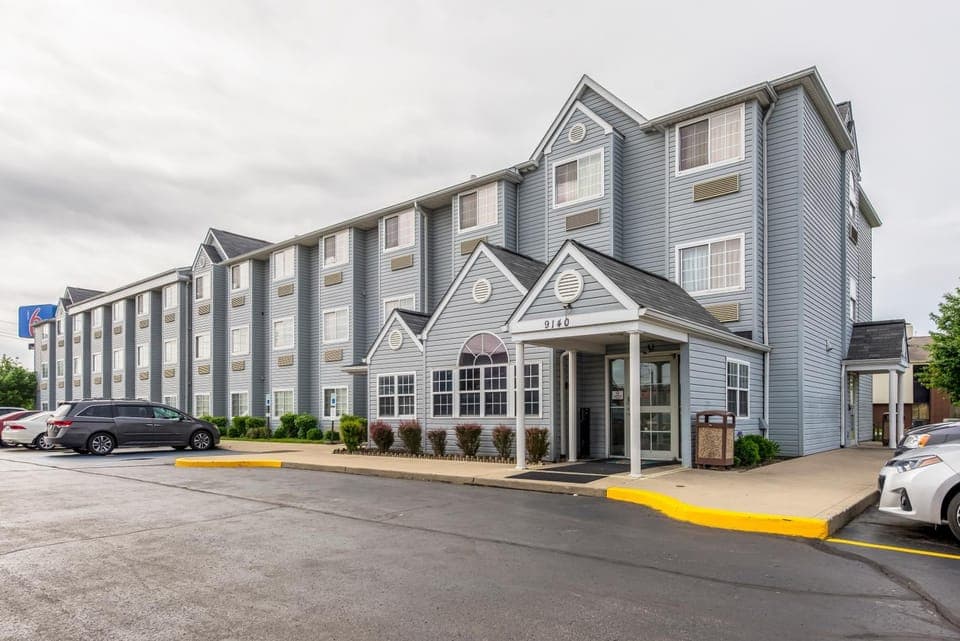 Property building, Facade/entrance