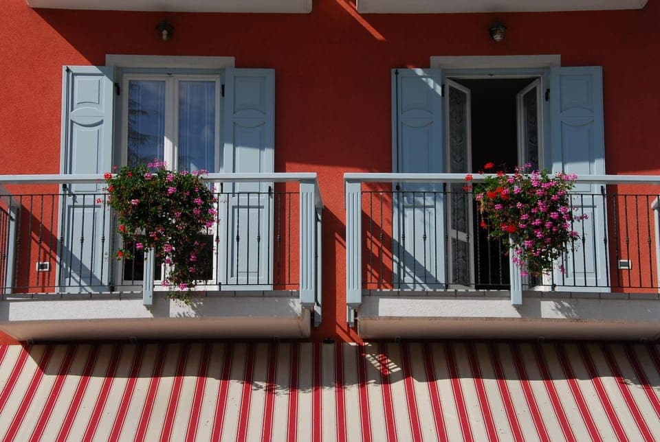 Restaurant/places to eat, Facade/entrance