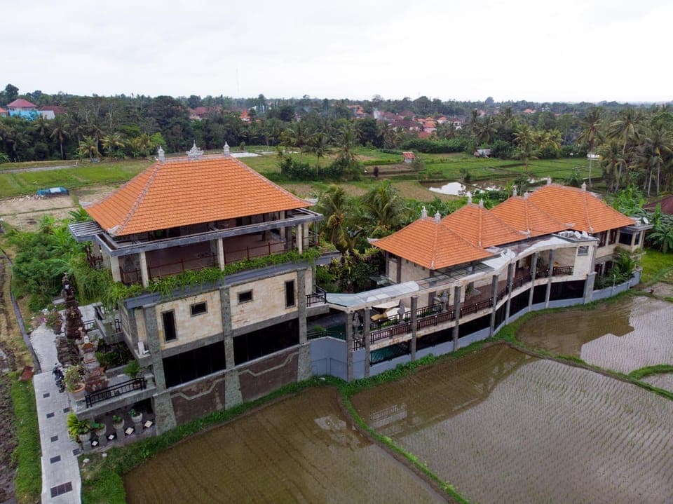 Property building, Bird's eye view