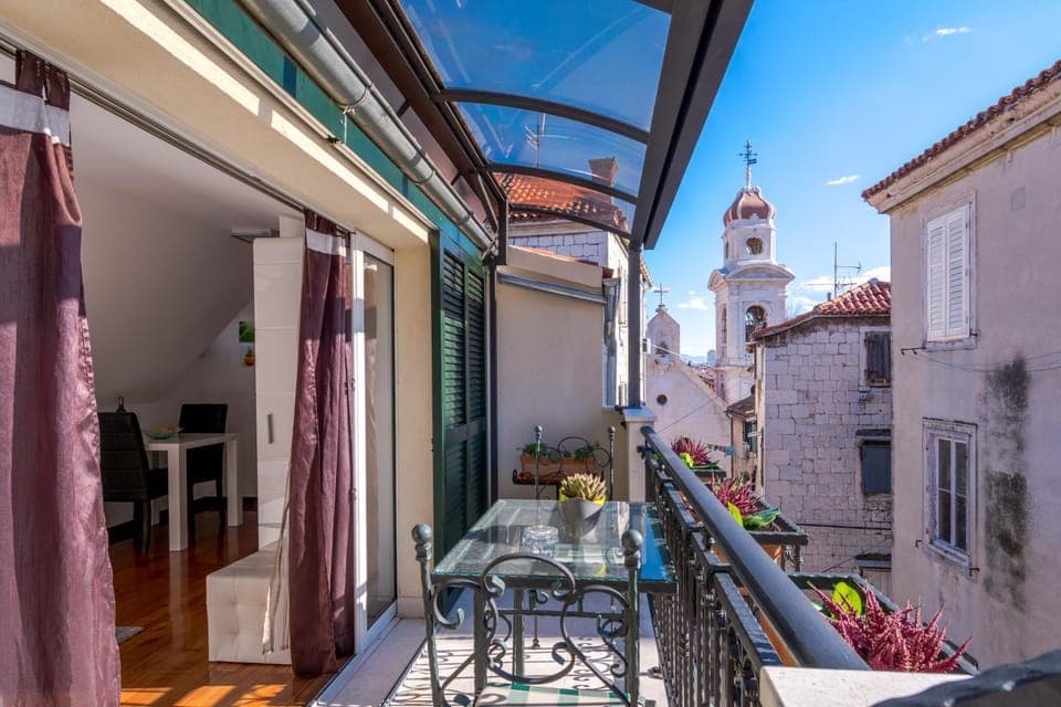 Balcony/Terrace, Balcony/Terrace, City view, Garden view, Street view