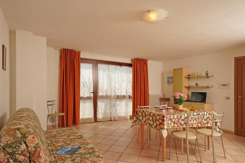 Communal lounge/ TV room, Living room