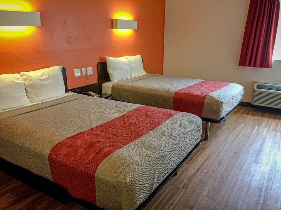 Photo of the whole room, On site