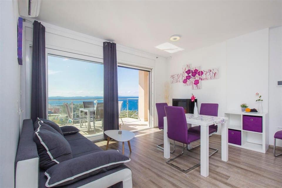 Dining area, Sea view