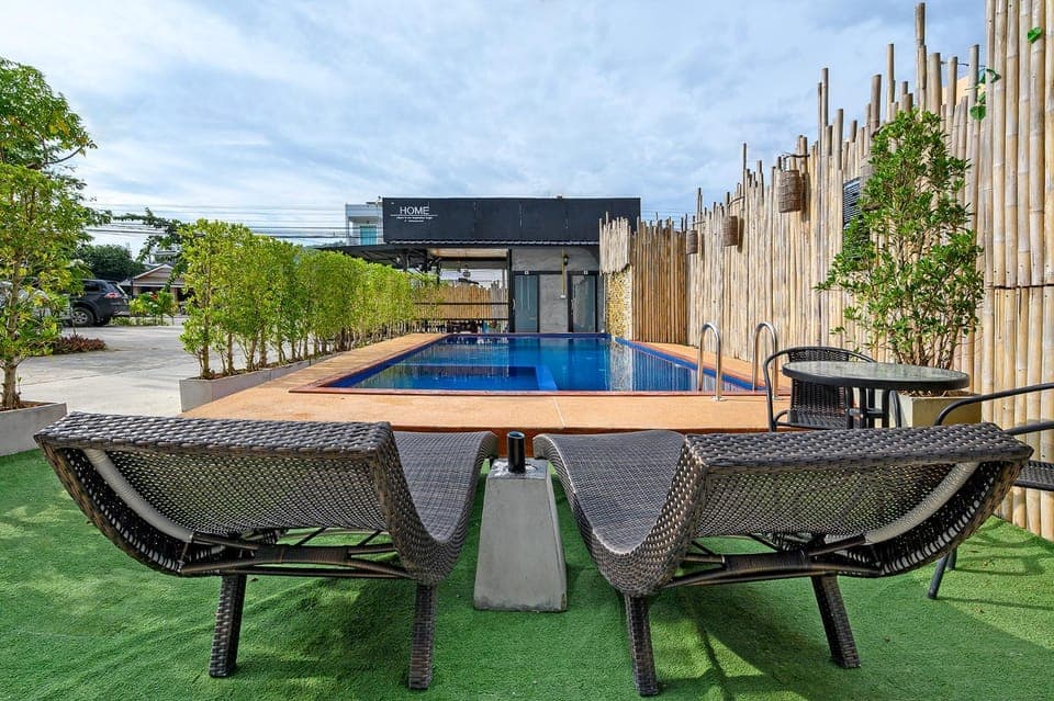 Swimming pool, Swimming pool