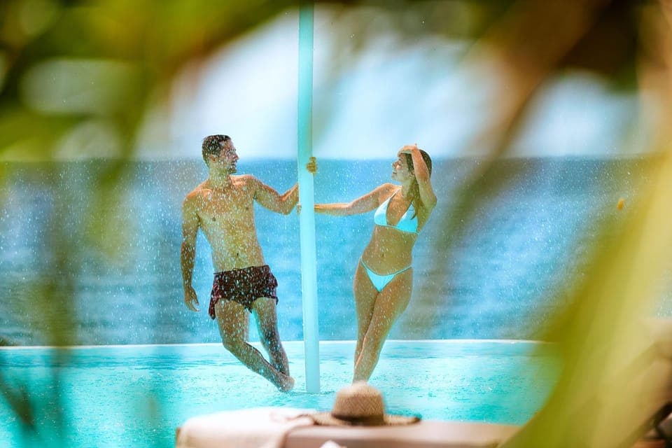 People, Entertainment