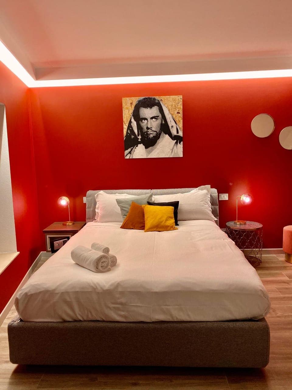 Bed, Photo of the whole room, Bedroom