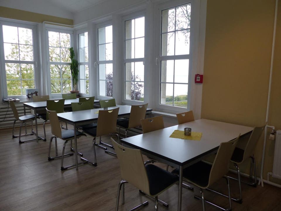 Communal lounge/ TV room