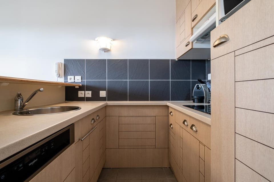 Day, Coffee/tea facilities, Kitchen or kitchenette, dishwasher, minibar, stove