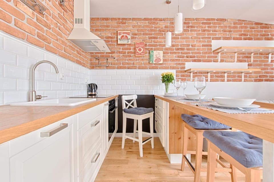 Kitchen or kitchenette