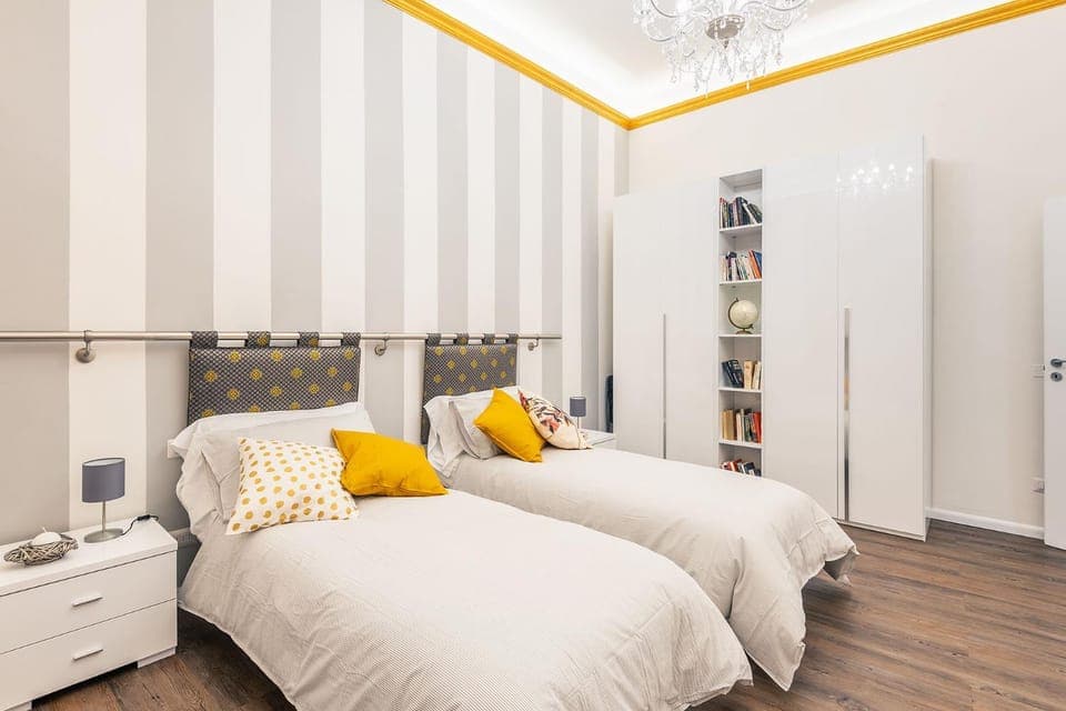 Bed, Photo of the whole room, Bedroom