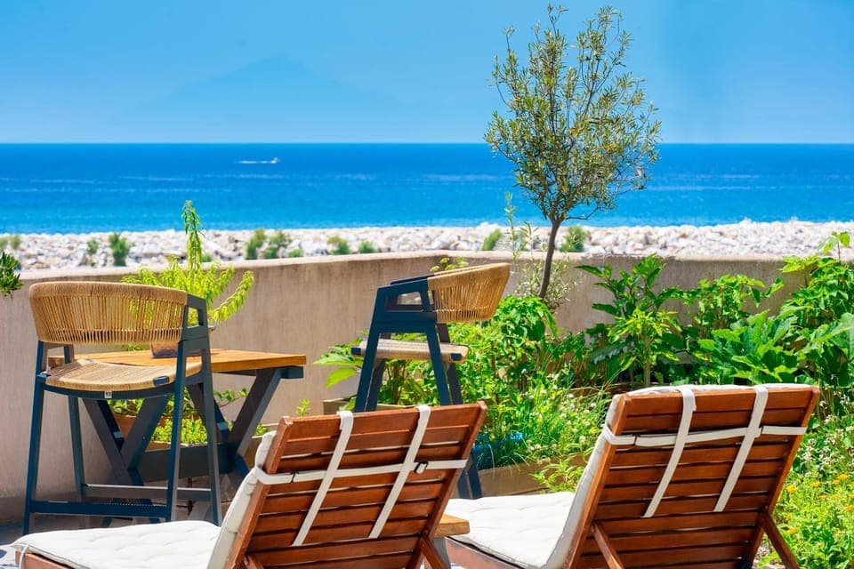 View (from property/room), Sea view, sunbed