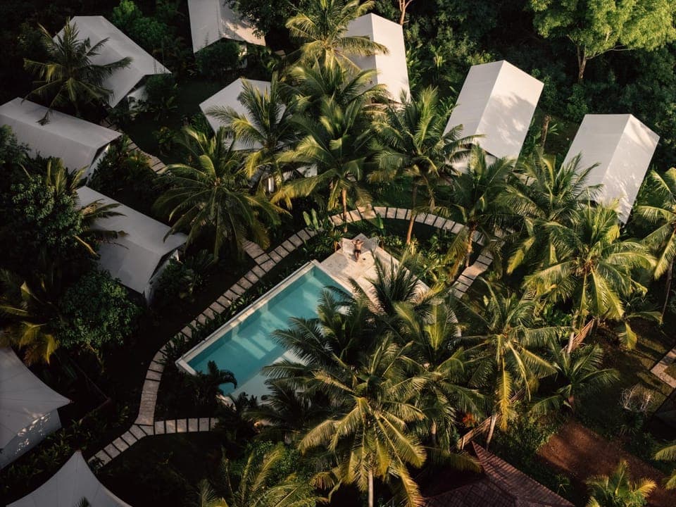 Property building, Bird's eye view, Swimming pool