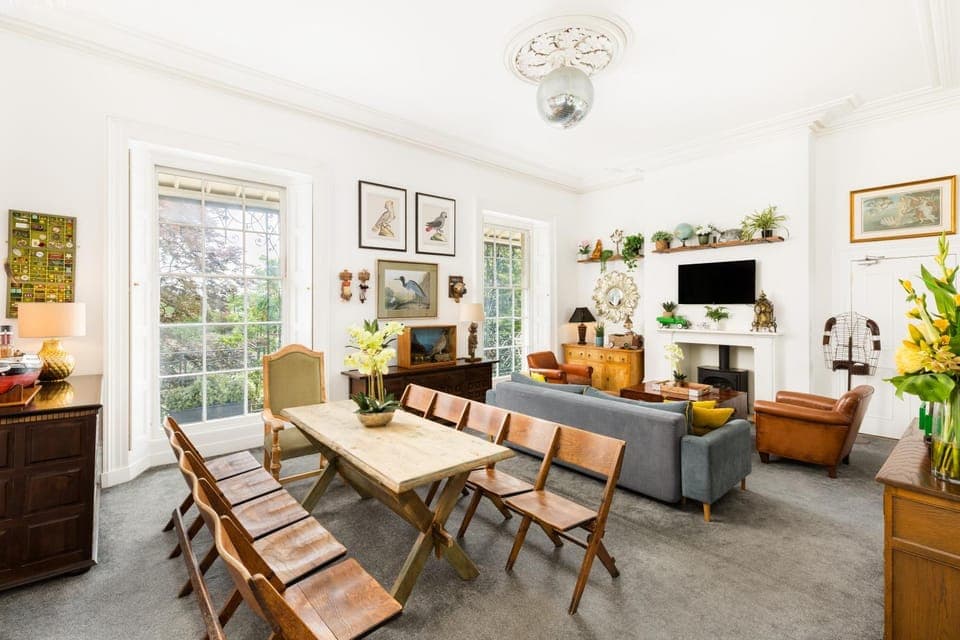 TV and multimedia, Living room, Dining area