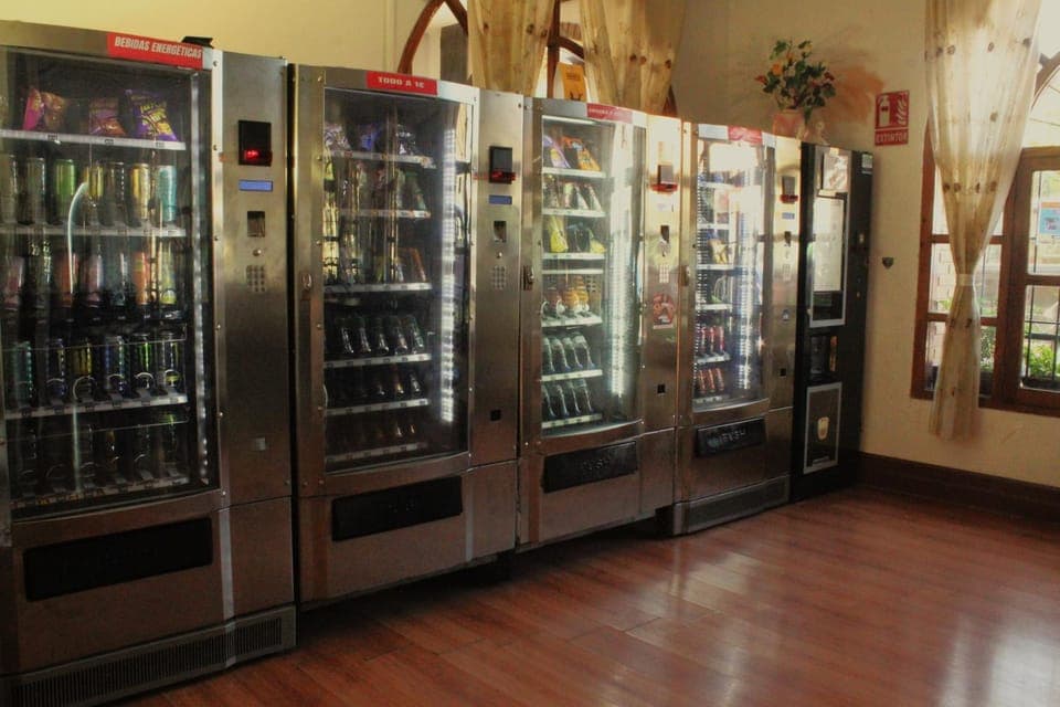 Living room, vending machine, VIP