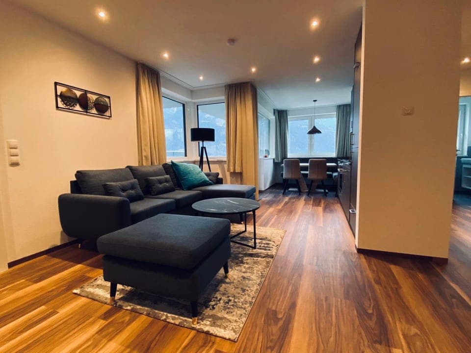 Living room, Seating area, Dining area