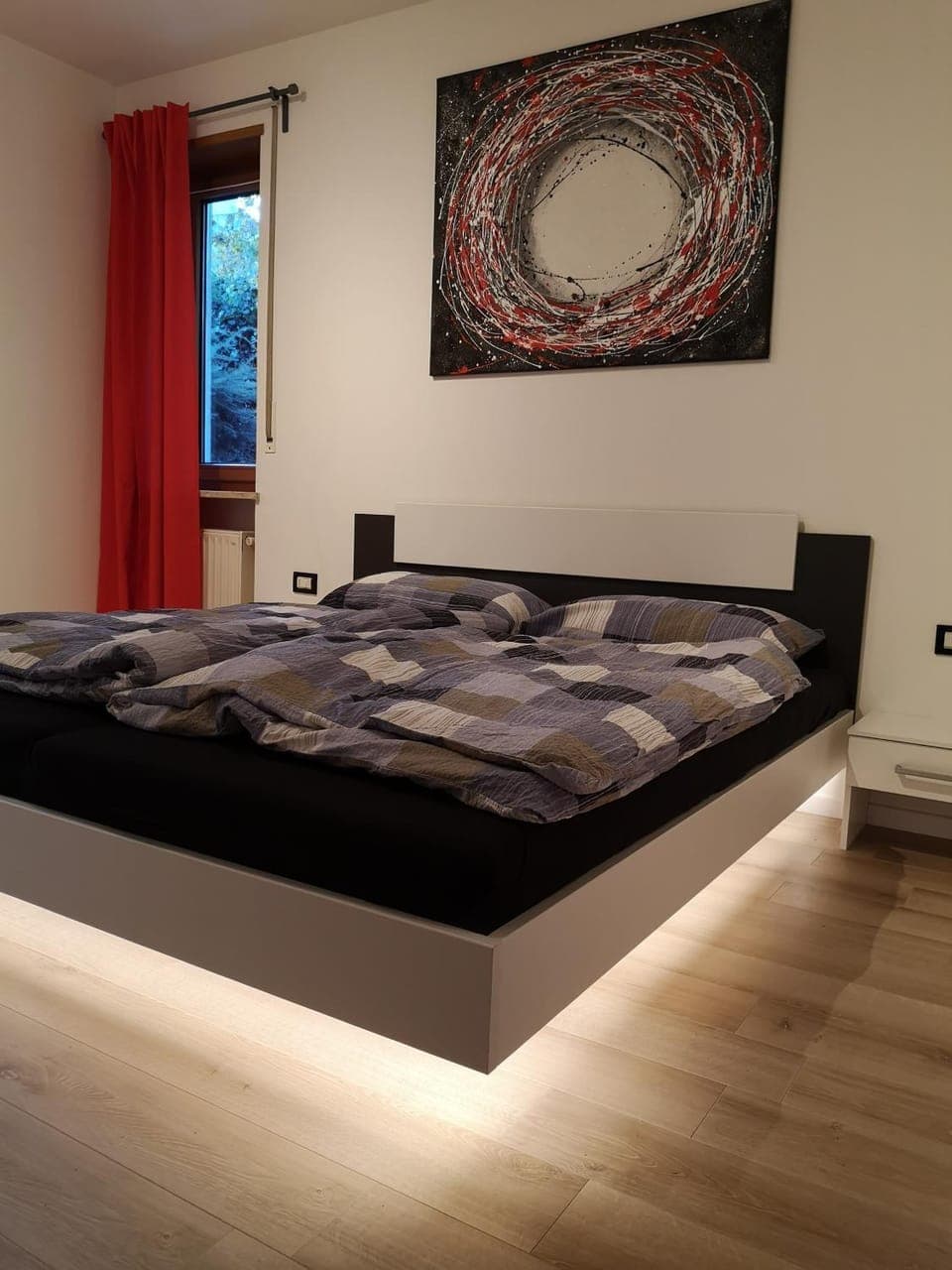 Photo of the whole room