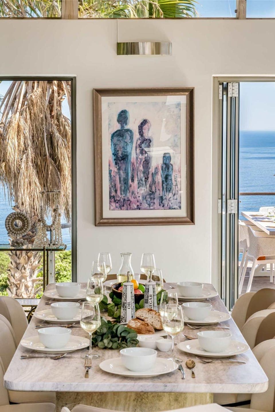 View (from property/room), Balcony/Terrace, Decorative detail, Seating area, Dining area, Sea view