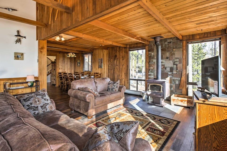 Large Home on 1 Acre: 2 Mi to Grand Lake Village House in Rocky Mountain National Park