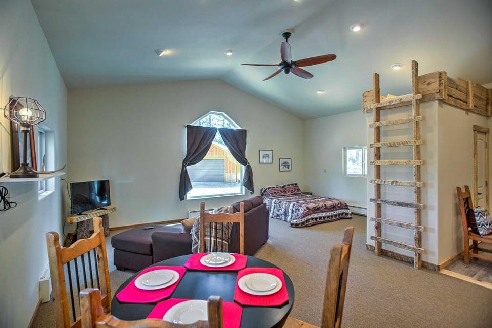 Mancos Cabin Rental on 80 Acres w/ Mountain View! Cabin in Colorado