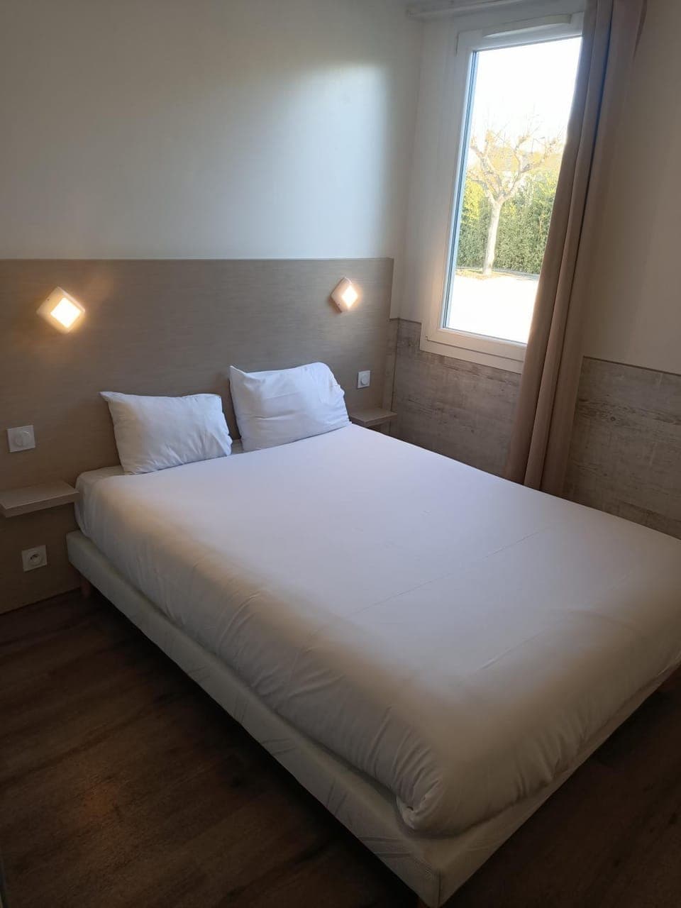 Restaurant/places to eat, Swimming pool, Breakfast