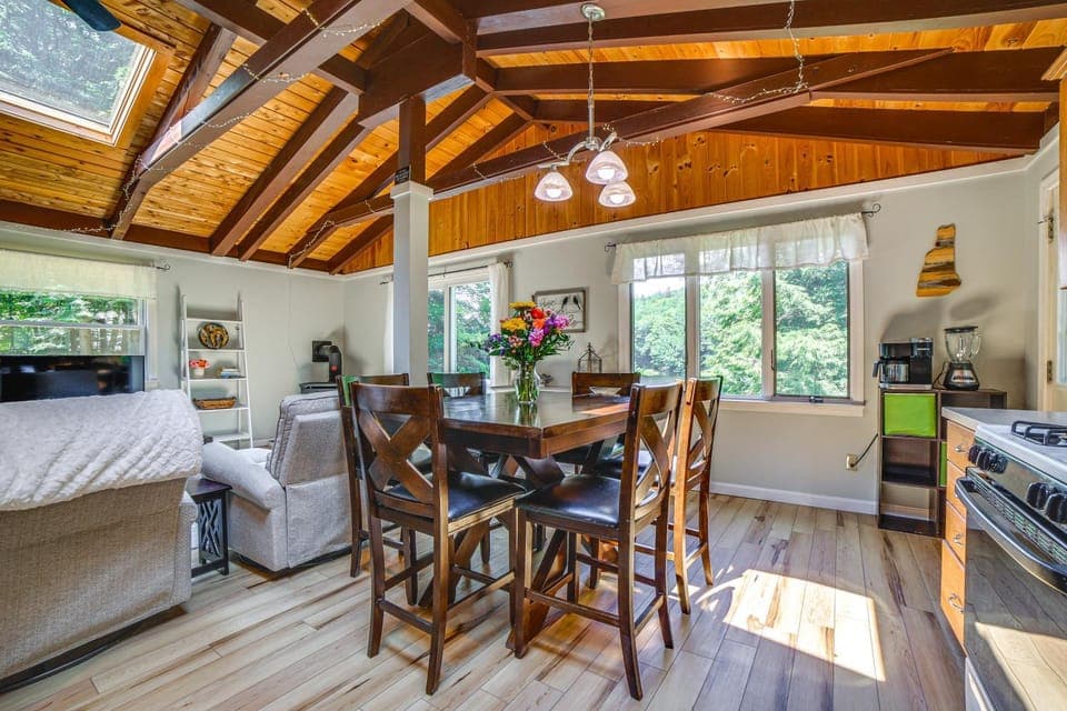 Breathtaking Newbury Cottage w/ Deck on Chalk Pond House in Newbury