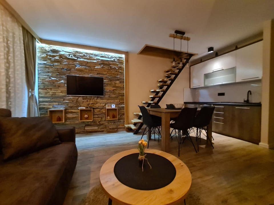 Kitchen or kitchenette, Living room, Seating area, Evening entertainment