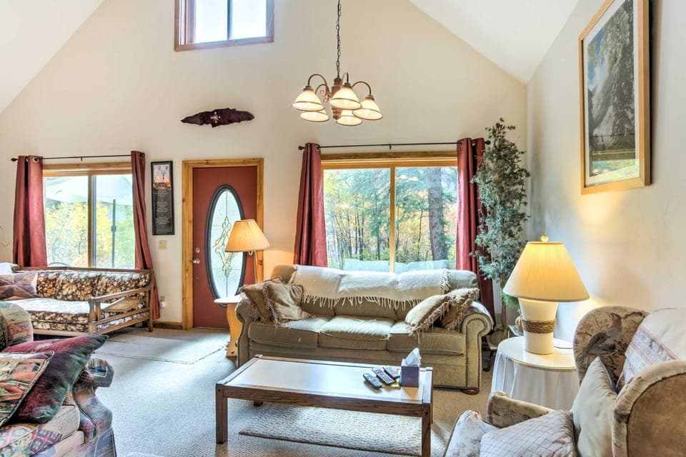 'Marble Hideaway' Cabin w/ Mountain Views + Deck! Cabin in Marble