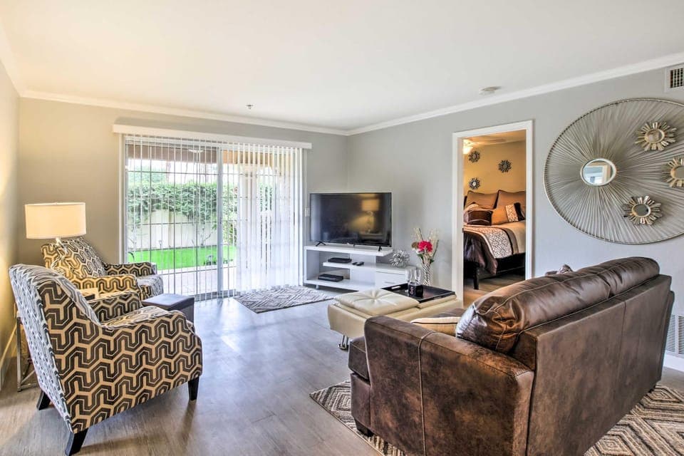 Pool & Hot Tub Access: Modern Palm Springs Condo House in Cathedral City