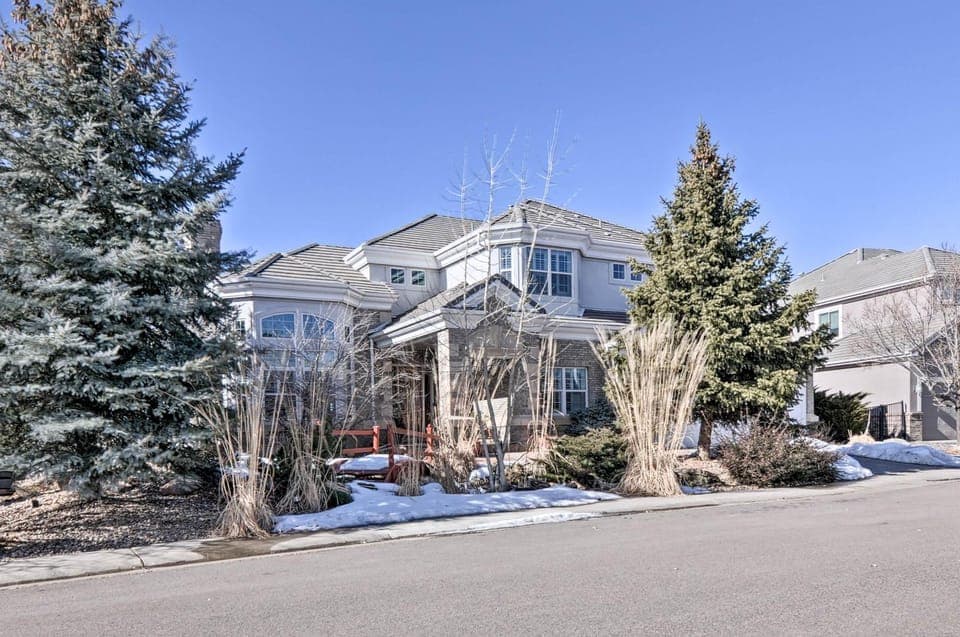 Spacious + Elegant Lone Tree Home Rental w/ Deck! House in Lone Tree