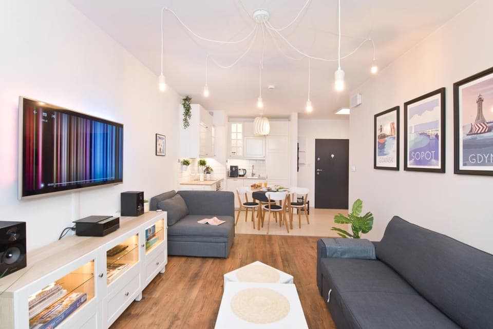 Communal lounge/ TV room, Living room, Seating area, Dining area