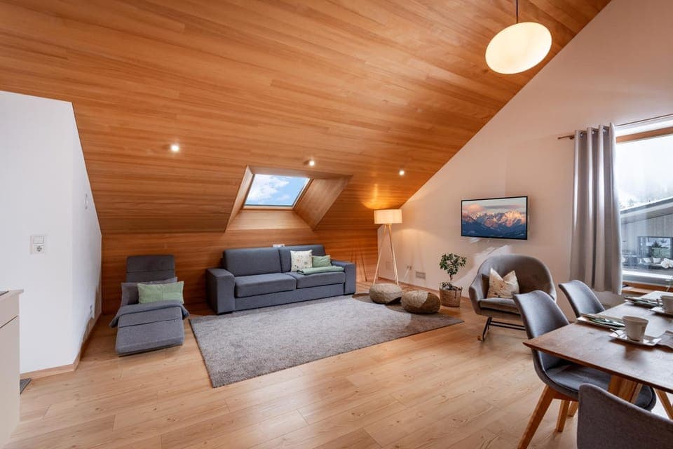 TV and multimedia, Living room, Seating area