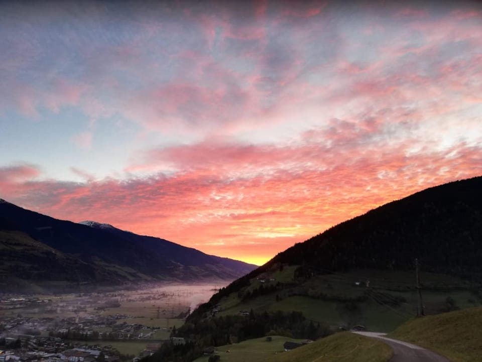 Natural landscape, Hiking, Mountain view, Sunrise