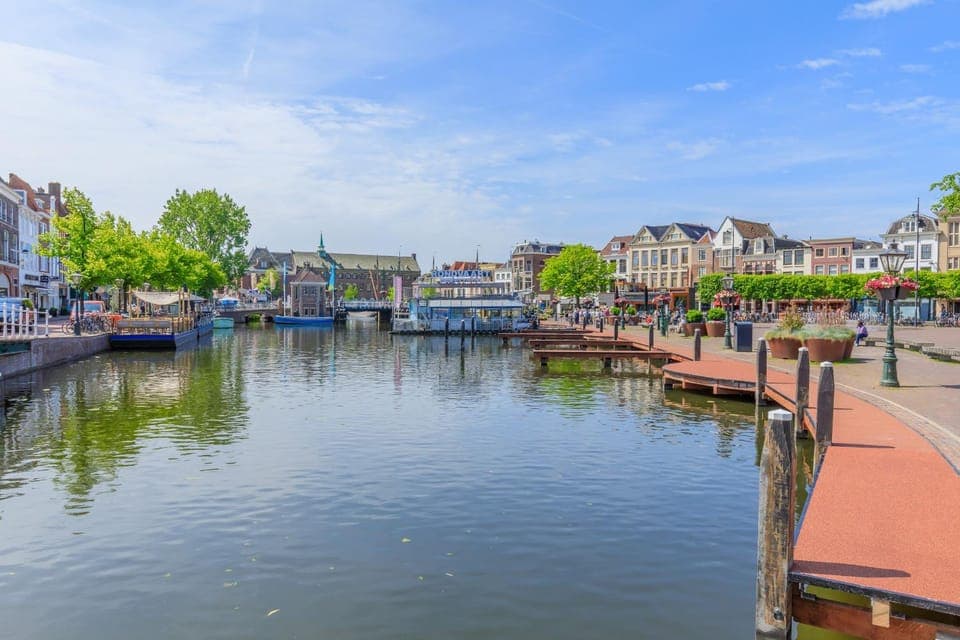 Neighbourhood, River view