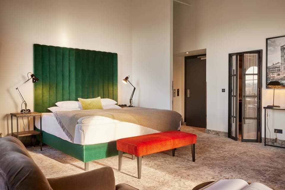 Photo of the whole room