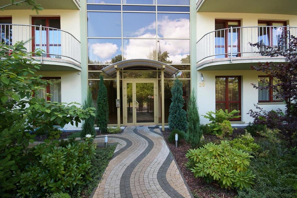 Property building, Facade/entrance