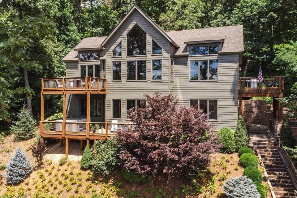 Grand Chalet w/ Hot Tub - Near Wintergreen Resort House in Nelson County