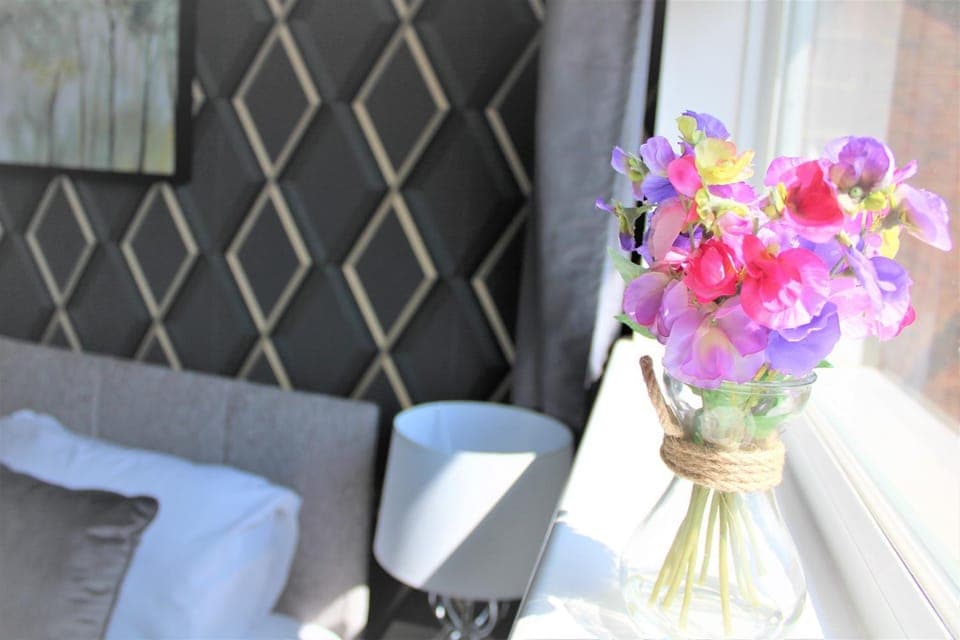 Bed, Decorative detail, Bedroom, Family